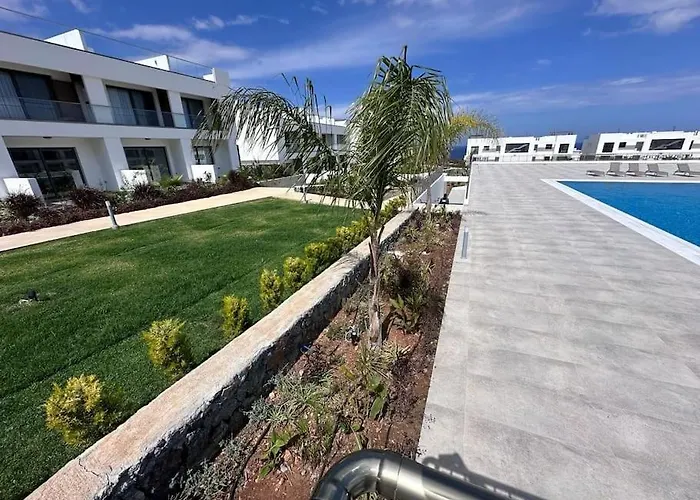 Sunny Seaside Retreat - Apartment, Bahceli Appartamento Kyrenia (Northern Cyprus)