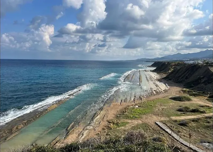 Appartamento Sunny Seaside Retreat - Apartment, Bahceli