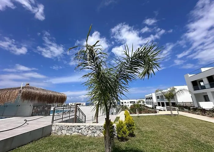 Sunny Seaside Retreat - Apartment, Bahceli Kyrenia (Northern Cyprus)