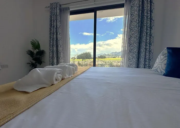 Appartamento Sunny Seaside Retreat - Apartment, Bahceli Kyrenia (Northern Cyprus)