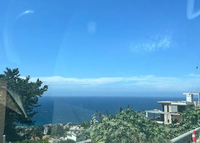 Sunny Seaside Retreat - Apartment, Bahceli Kyrenia (Northern Cyprus)