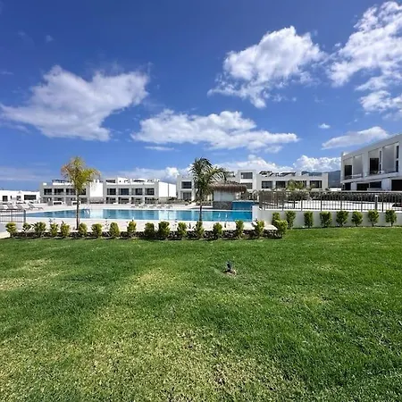 Апартаменты Dejablue Eco Wellness Centre - Sunny Seaside Retreat - Apartment, Bahceli