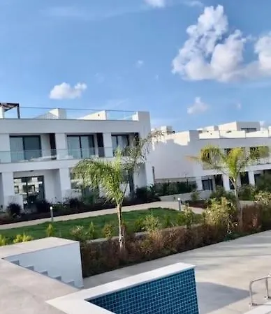 公寓 Dejablue Eco Wellness Centre - Sunny Seaside Retreat - Apartment, Bahceli
