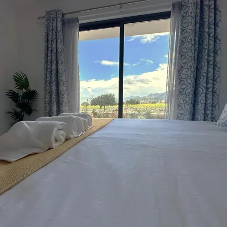 公寓 Dejablue Eco Wellness Centre - Sunny Seaside Retreat - Apartment, Bahceli 凯里尼亚