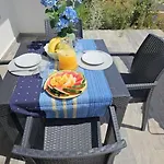 Dejablue Eco Wellness Centre - Sunny Seaside Retreat - Apartment, Bahceli *
