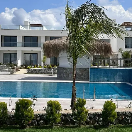Dejablue Eco Wellness Centre - Sunny Seaside Retreat - Apartment, Bahceli Apartment Kyrenia (Northern Cyprus)