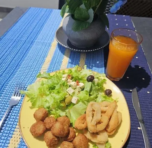 Sunny Seaside Retreat - Apartment, Bahceli *